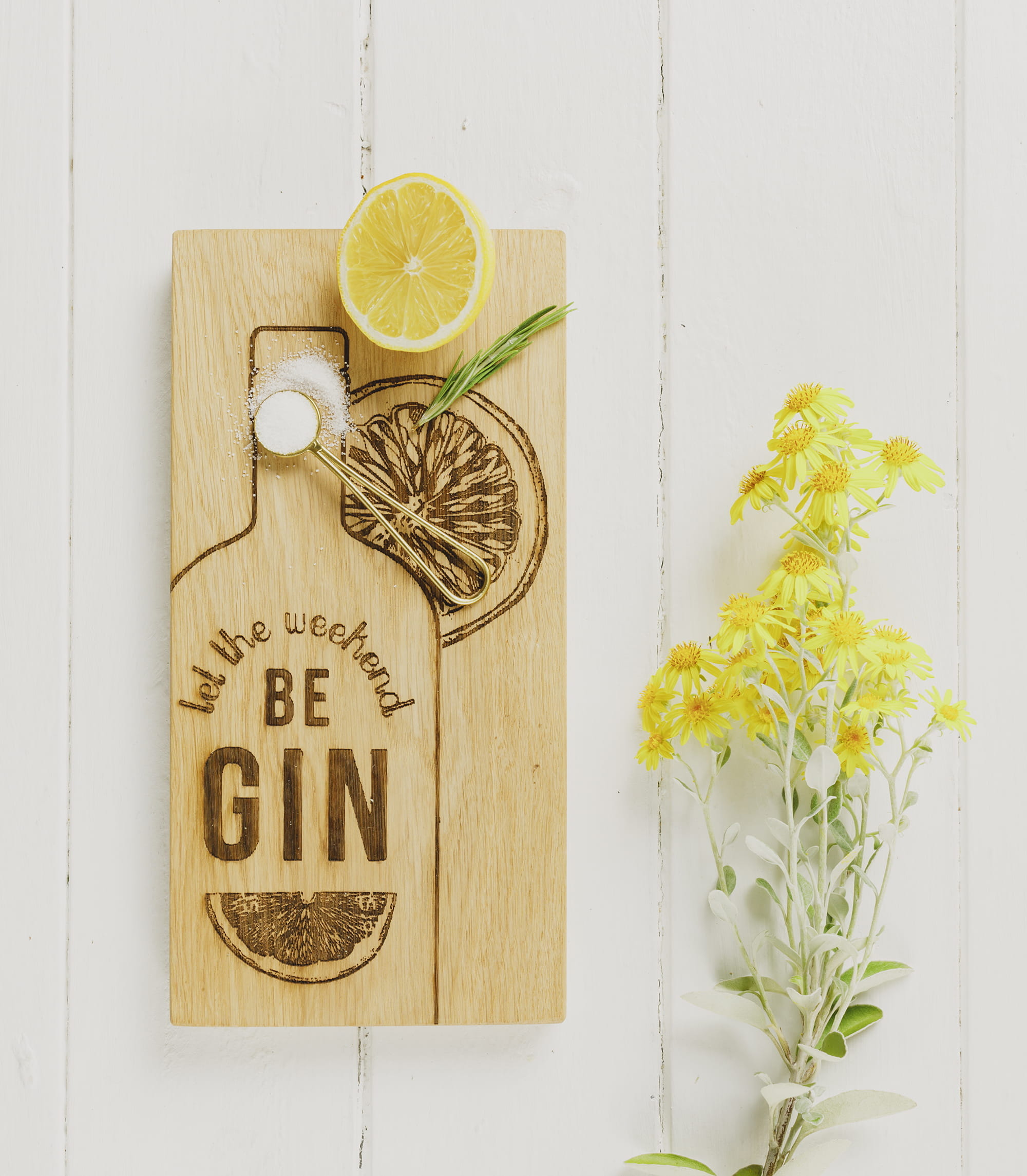 Scottish Eiche Servierbrett klein - "Let the weekend BE GIN" 30 x 15 cm