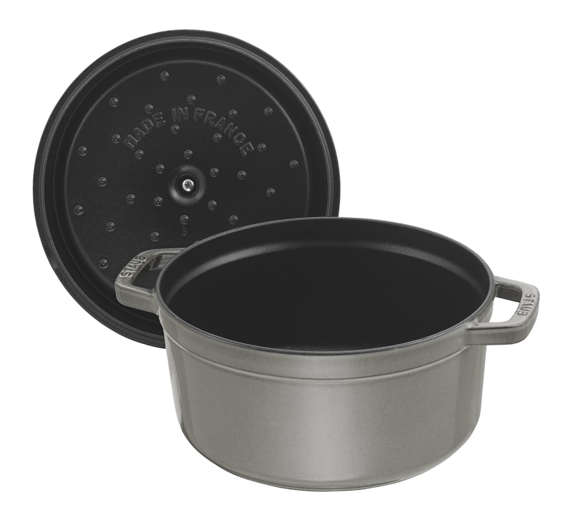 Staub Cocotte Bräter Gusseisen rund 28cm grau offen