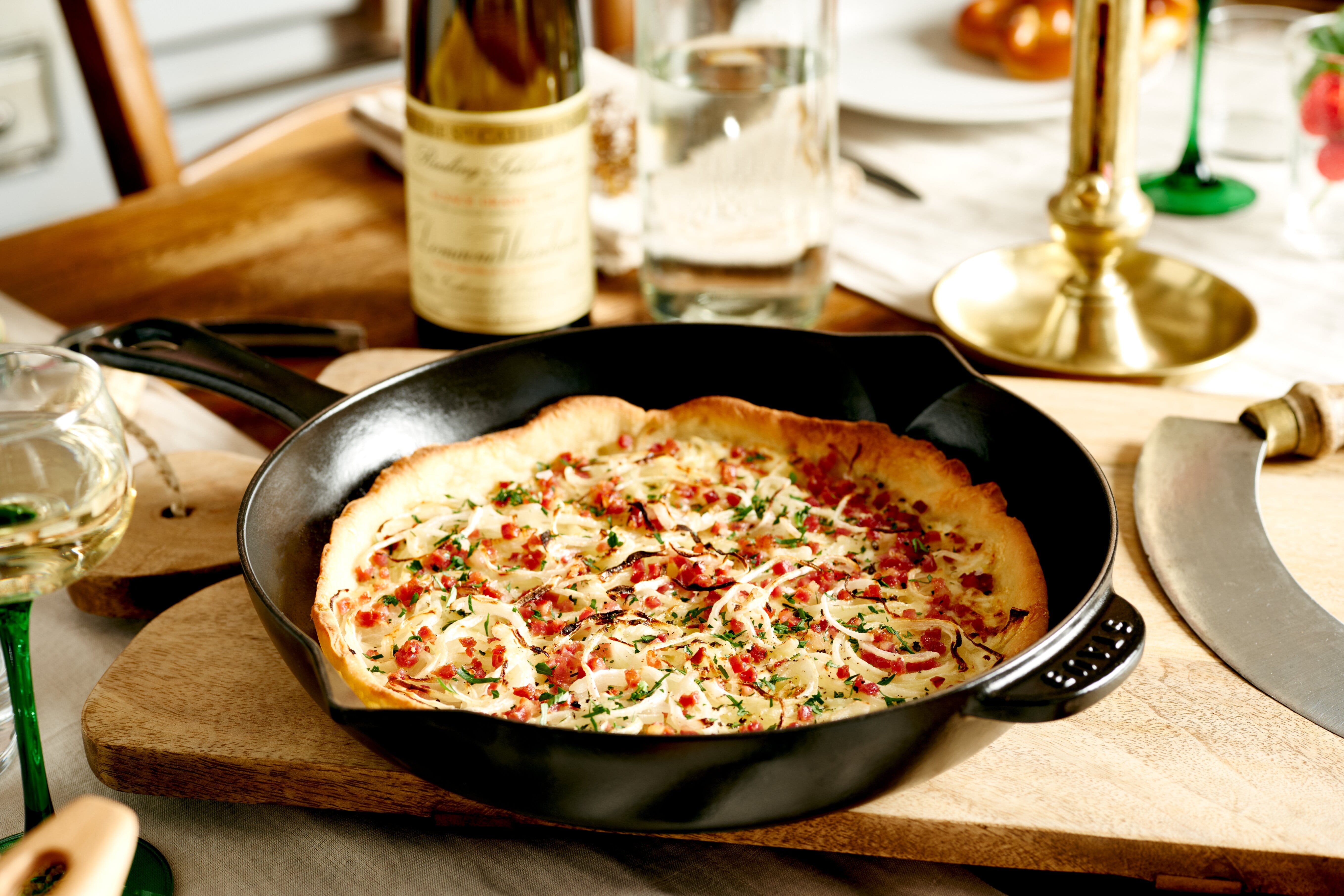 Staub France Bratpfanne Gusseisen mit Gusseisengriff Ø 26cm