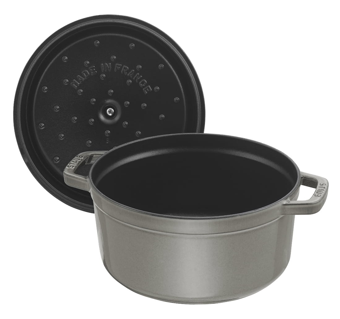 Staub Cocotte Bräter Gusseisen rund 26cm grau mit Dämpfeinsatz offen