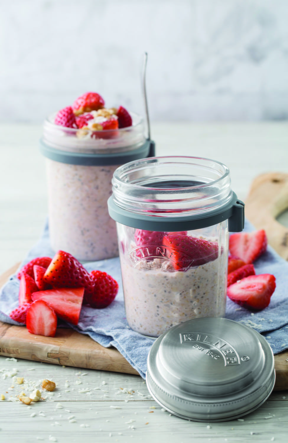 Kilner Frühstücksglas (350 ml) mit Deckel, Messbecher und Löffel