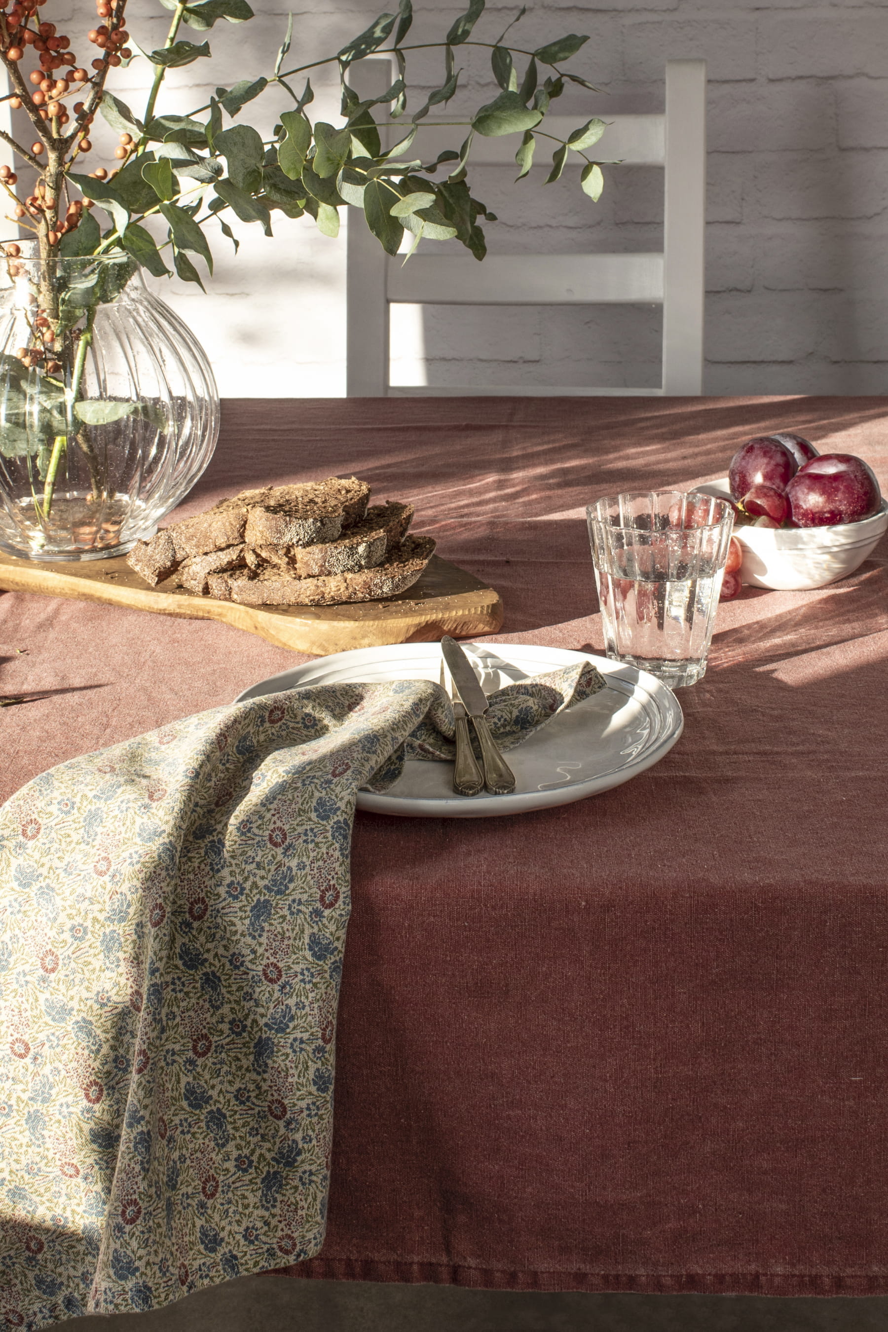 Laura Ashley Kitchen Linen Tischdecke Daniela rot einfarbig, 140 x 240 cm