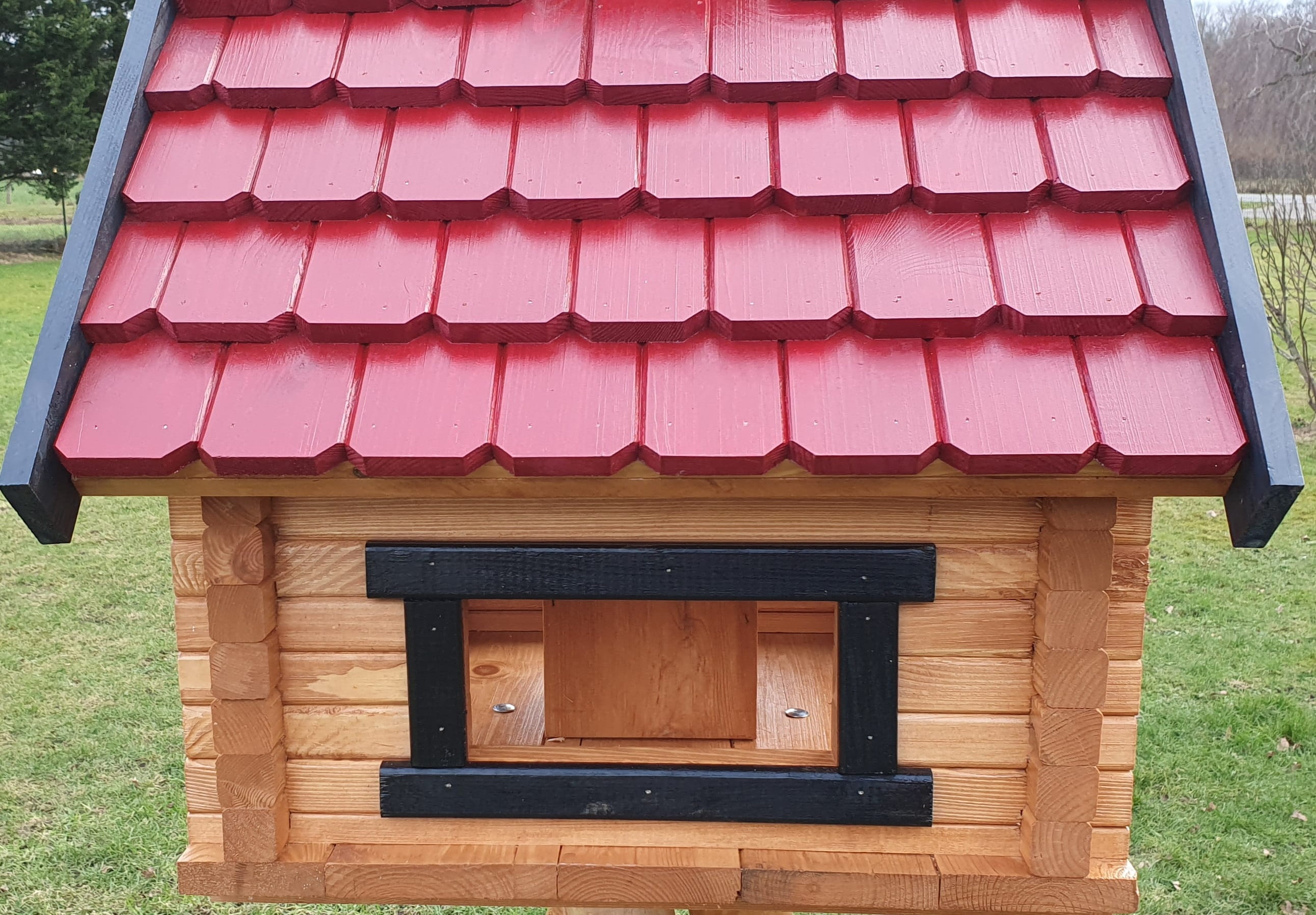 Kleiber Gartenprodukte Star-Haus Vogelfutter-Blockhaus mit Silo und rotem Dach, aus massivem Holz