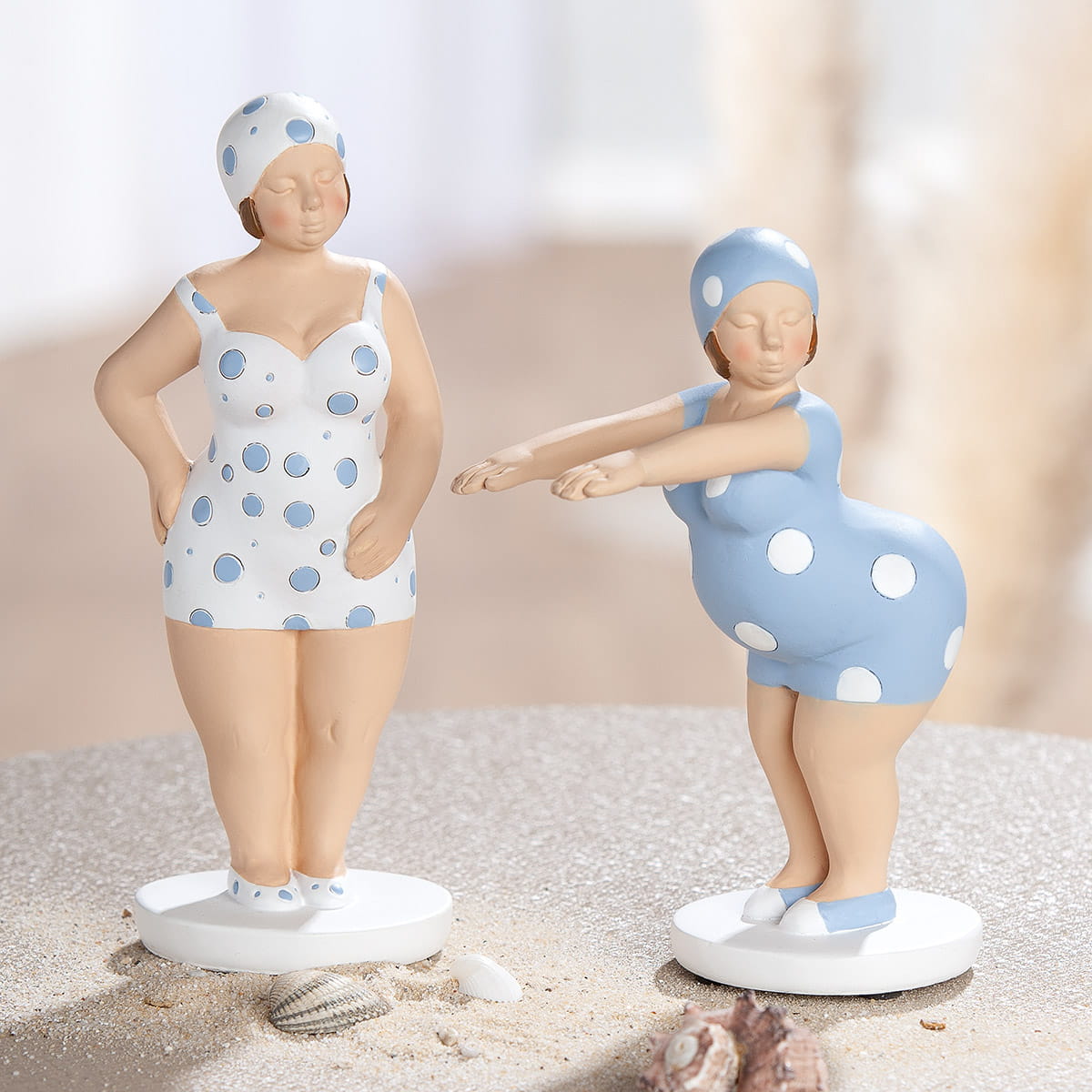 Gilde Figur "Becky", stehend, Weiß/Hellblau