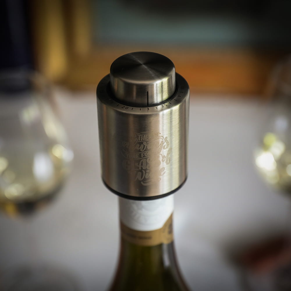 Scottish Vacuum Weinverschluss mit Gravur "There`s always time for a glas of Wine"