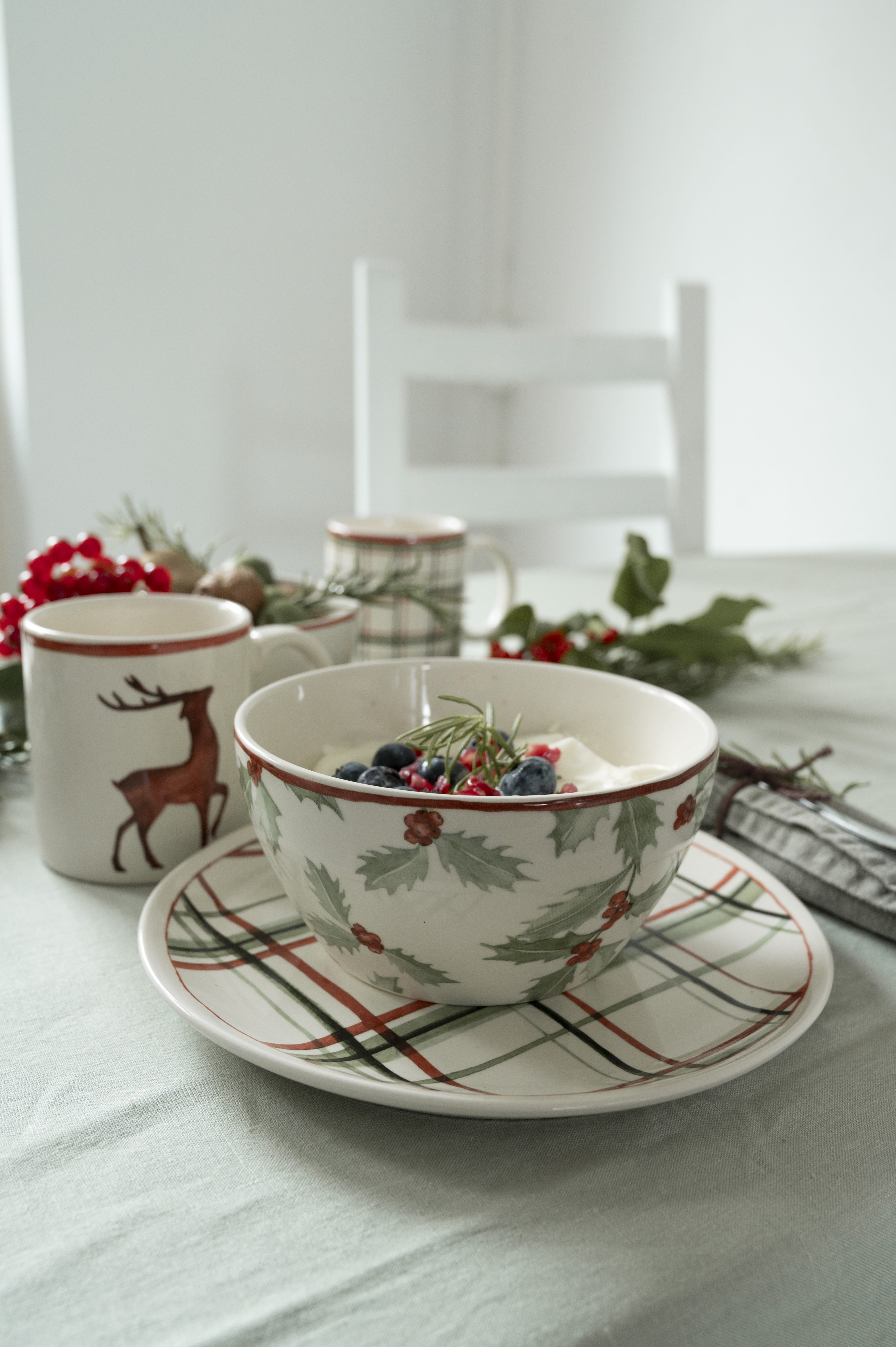 Table of Joy Christmas Steingut Schüssel Holly 15 cm Creme