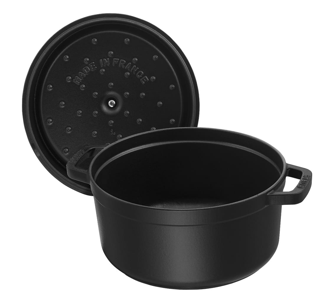 Staub Cocotte Bräter Gusseisen rund 34cm schwarz offen