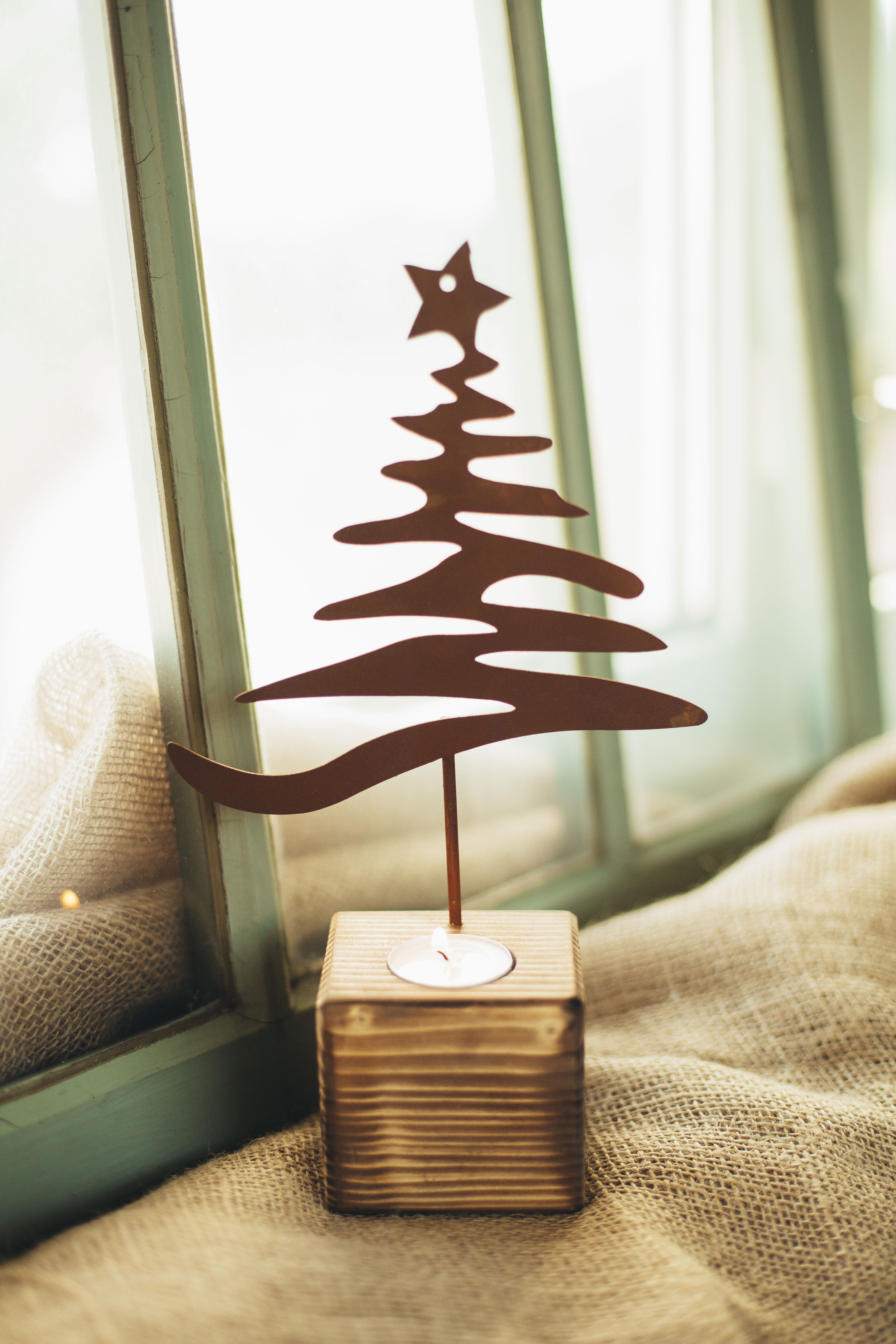 Ferrum Art Design Rost Teelichthalter-Holz "Moderner Baum"