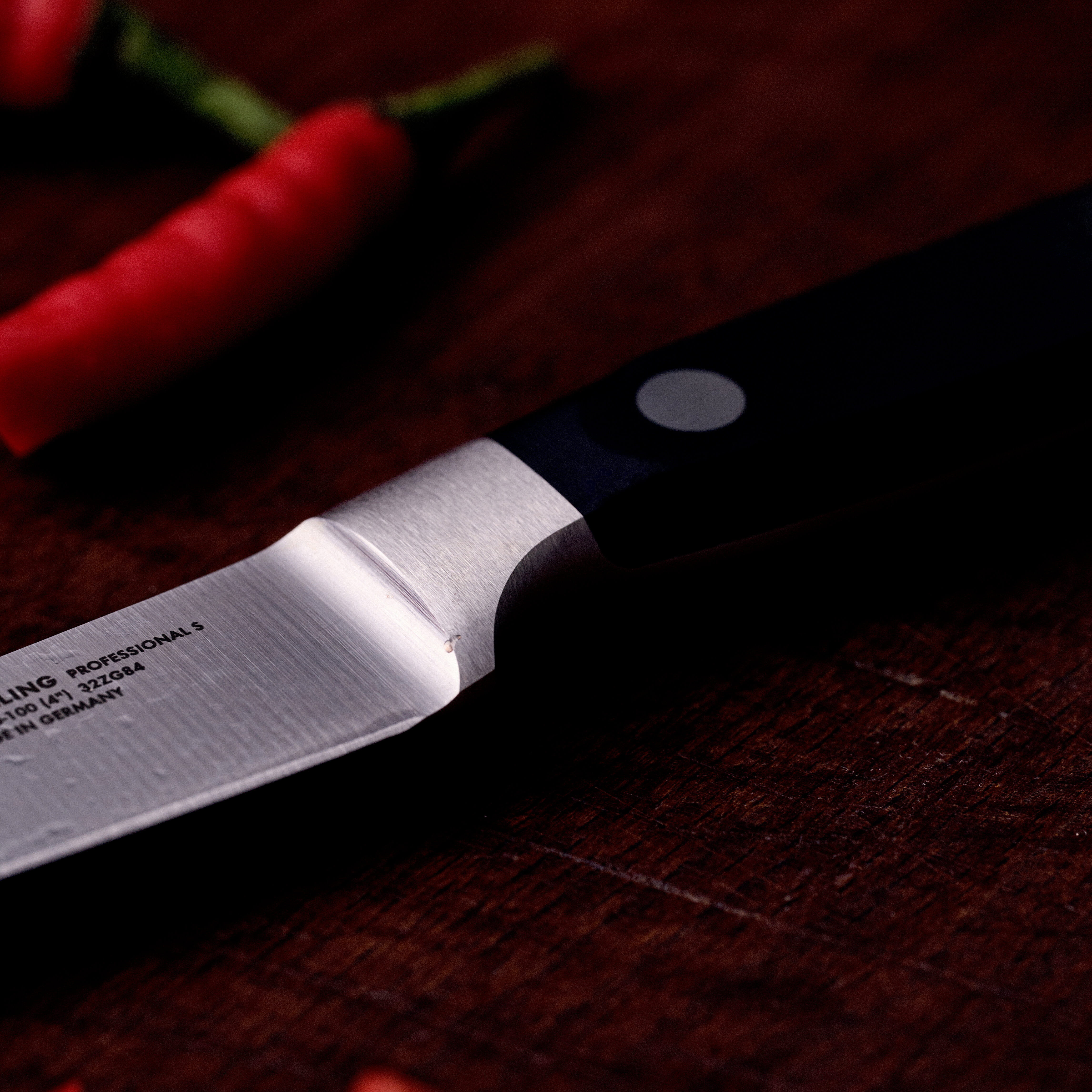 Zwilling Professional S Spick- und Garniermesser Lifestylefoto
