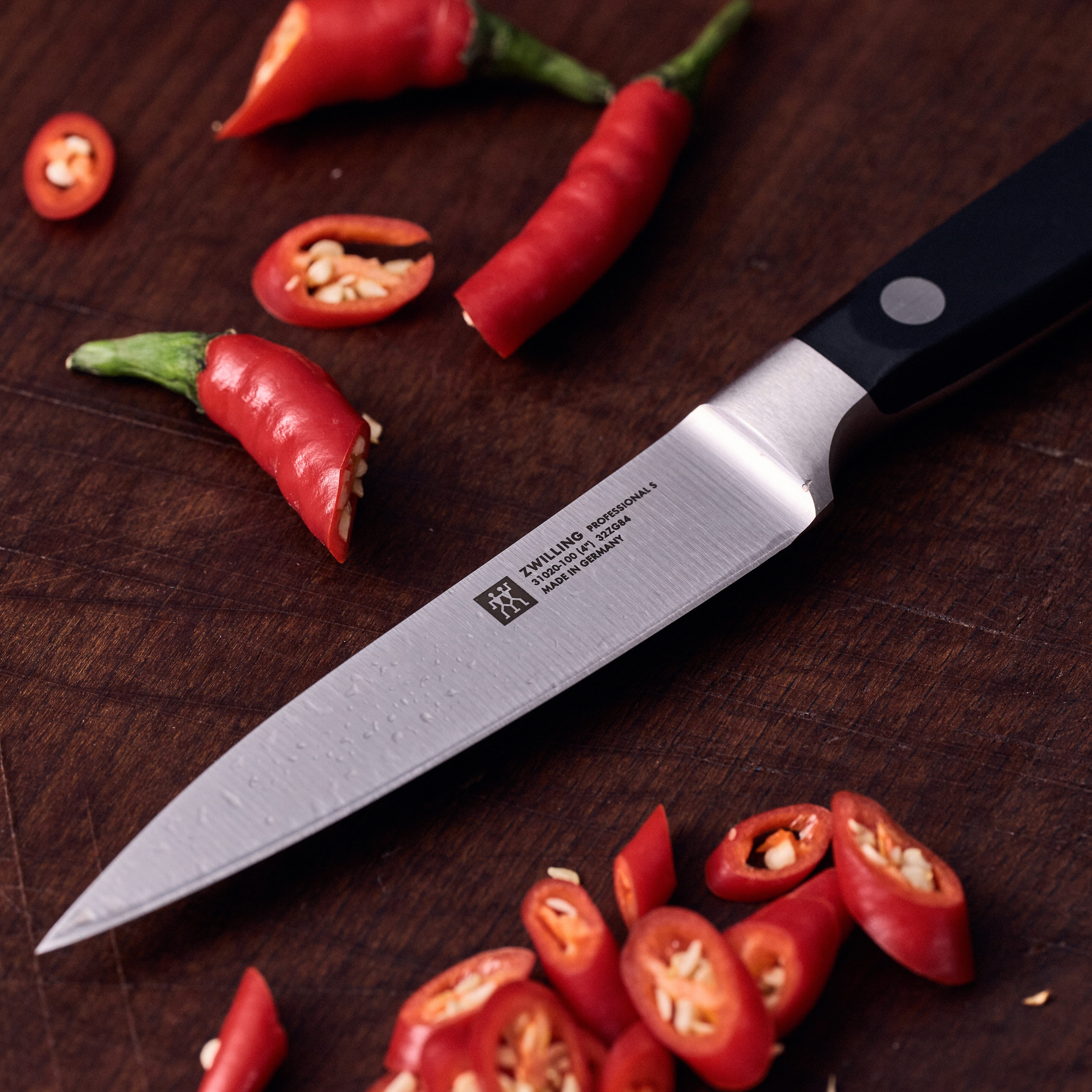 Zwilling Professional S Spick- und Garniermesser Lifestylefoto