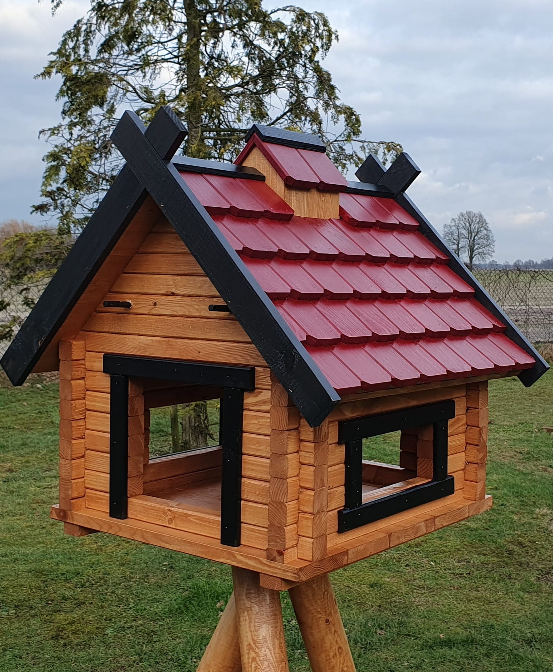 Kleiber Gartenprodukte Star-Haus Vogelfutter-Blockhaus mit Silo und rotem Dach, aus massivem Holz