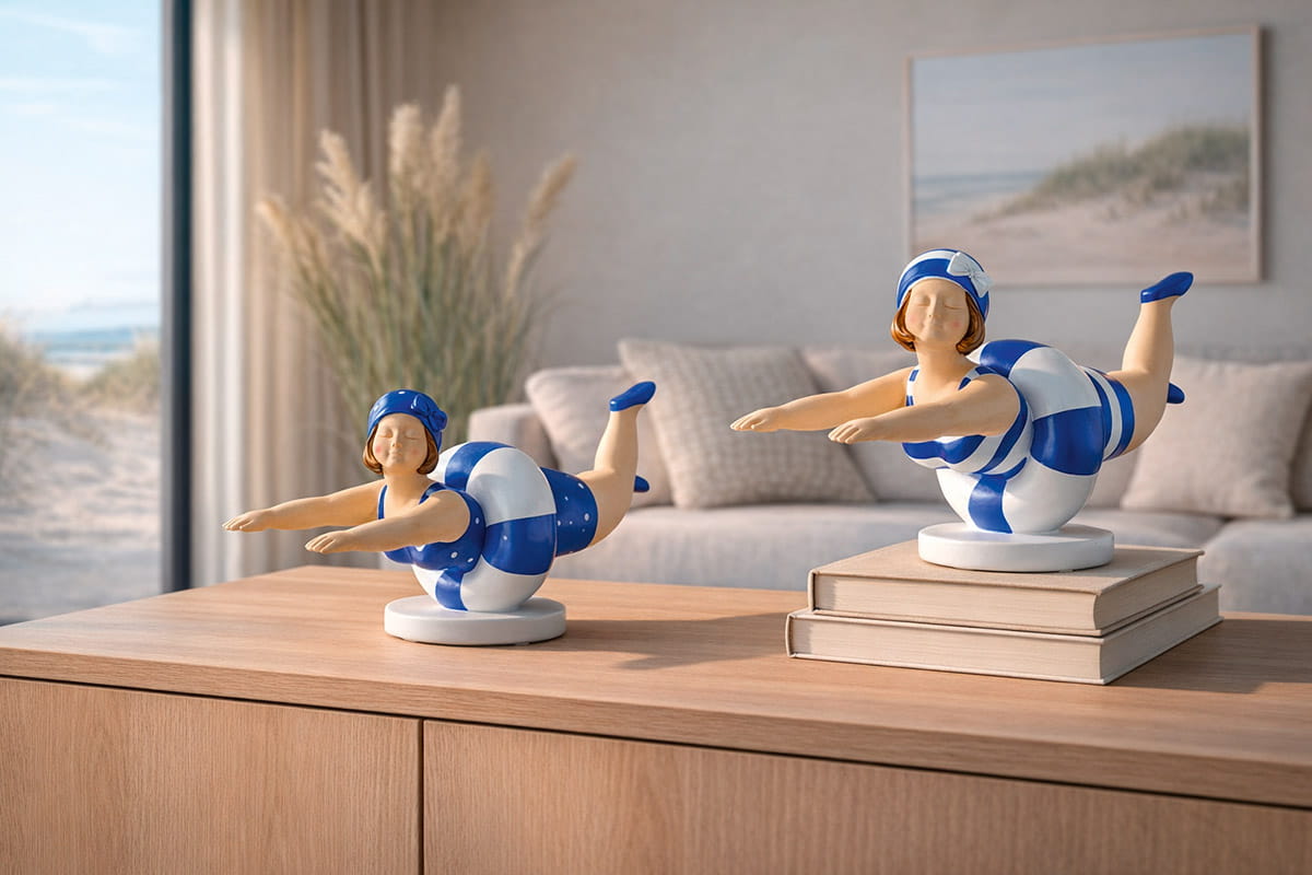 Gilde Badenixe "Becky", schwimmend, Weiß/Blau Lifestylefoto