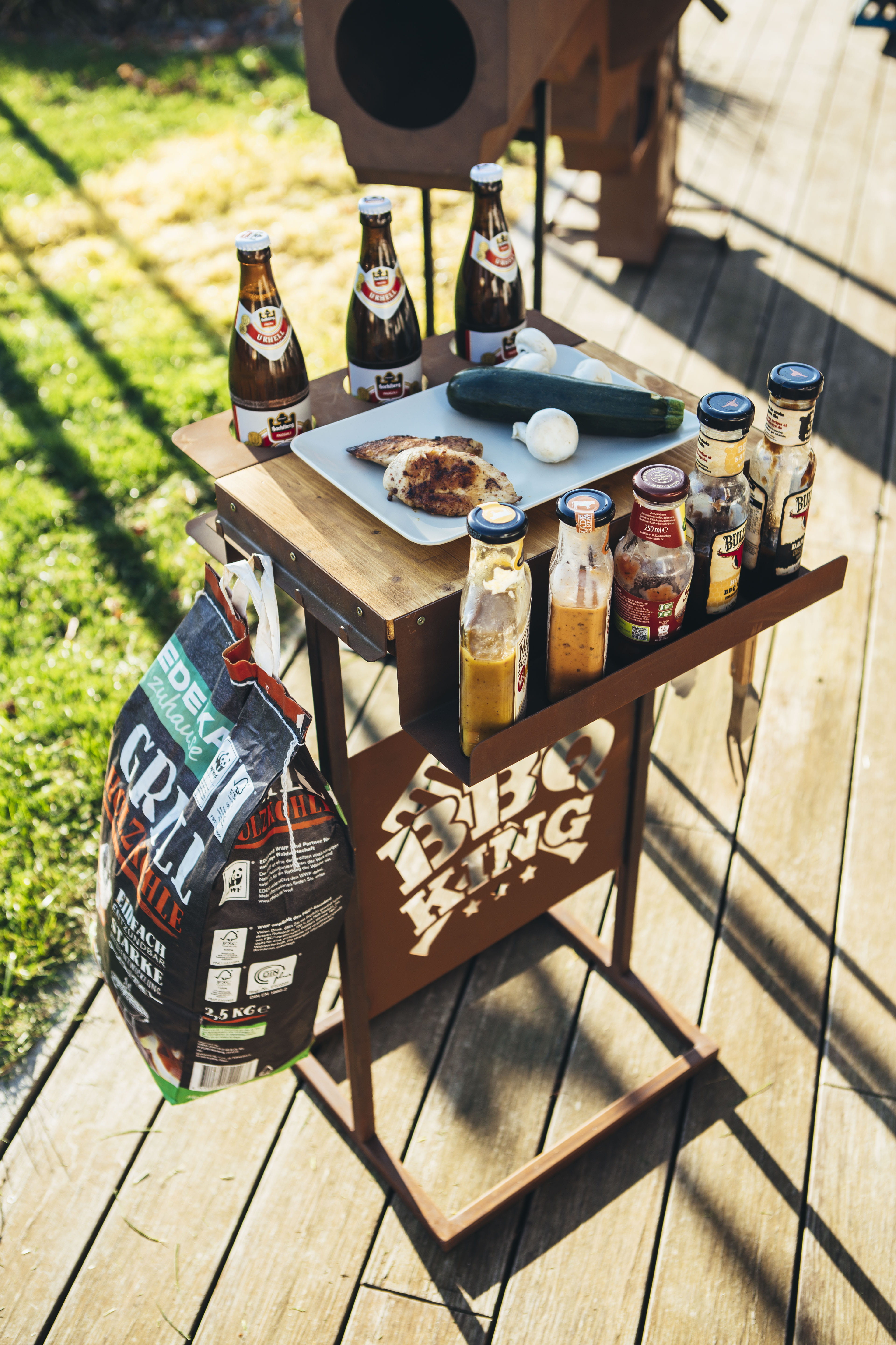 Ferrum Art Design Rost Grilltisch + Tafel "BBQ King"