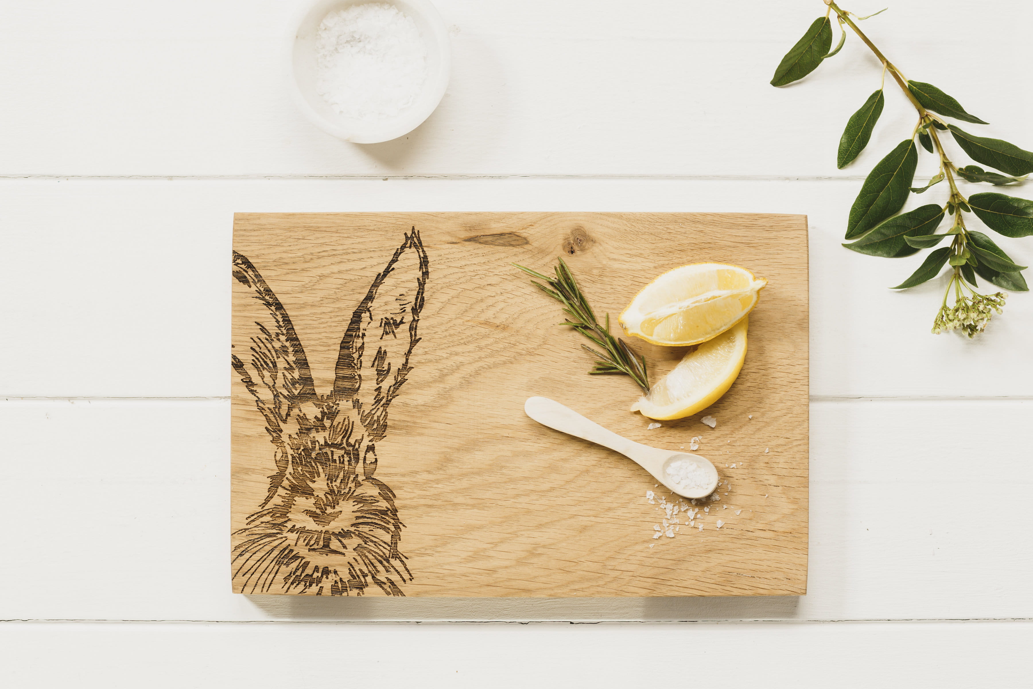 Scottish Eiche Servierbrett 30 cm - Hase 30 x 20 cm