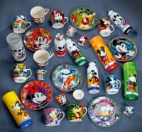 Gilde Disney Porzellan Espresso-Stapeltassen "Mickey I am", 4 Tassen mit Metall Tassenstapler