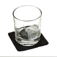 Scottish Glasbecher / Whiskyglas + Schiefer Untersetzer im Set - Schottisches Hochlandrind Ø 8,5 cm