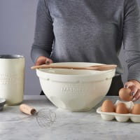 Mason Cash Innovative Küche - 2-IN-1 Kochlöffel mit Eiertrenner